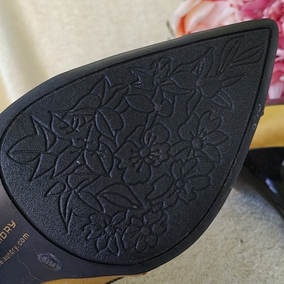 Chinese Laundry Color Blocked Heels - Picture 11 of 11